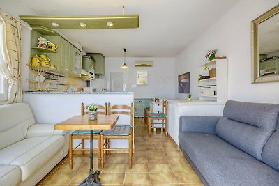 Apartment mit möblierter Terrasse