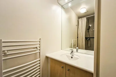 Geräumige Wohnung mit Balkon · Zentrum des Re...