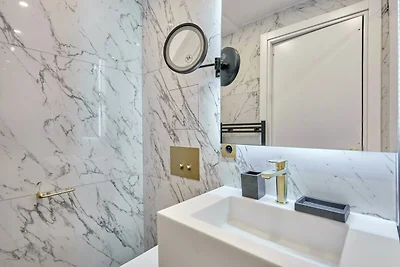 Wunderschönes neues Studio Louvre Palais...