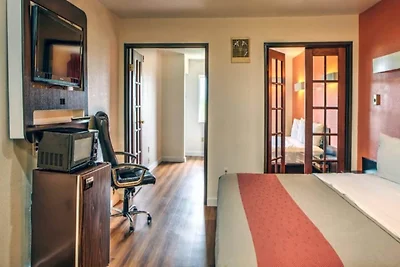 1 Queensize-Bett | Suite, Nsmk, Schlafsofa