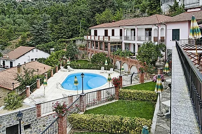 Appartamento a Castellaro con giardino