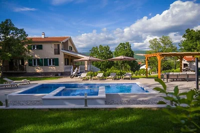 Ferienhaus in Imotski mit Schwimmbecken