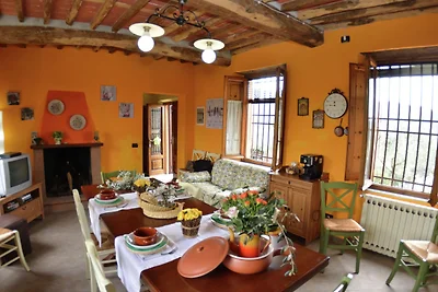 Schönes Cottage mit Swimmingpool in Gualdo