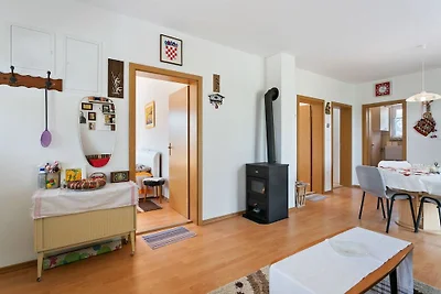 Uriges Ferienhaus in Ričice-Imotski in der Nä...