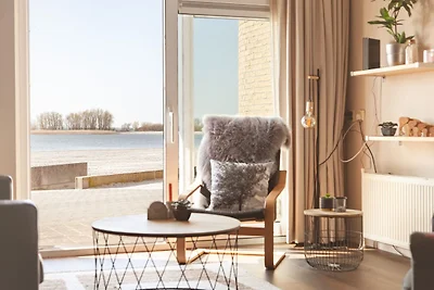 Deluxe-Apartment mit Seeblick in Makkum