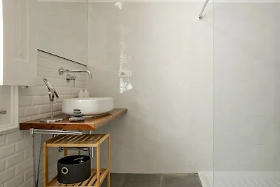 Cavour apartment with balcony - P.IVA