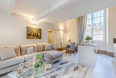 Appartement aan het plein Piazza San Michele