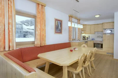 Chalet in Königsleiten bij Skilift