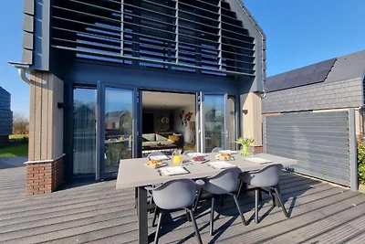 Watervilla in Balk met Privé Steiger