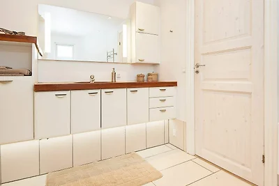 Refugio junto al mar con Columpio -- By Traum...