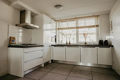 Hausboot im Waterpark mit eigenem Steg