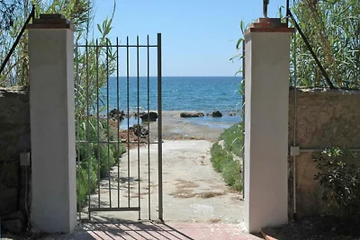 Ferienhaus mit privatem Pool in Fanusa