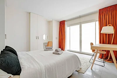 Außergewöhnliche 3-Zimmer-Wohnung mit 6 Bäder...