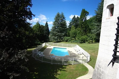 Schloss mit Pool in Serrières-en-Chautagne