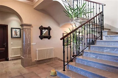 Luxuriöse Villa mit privatem Pool