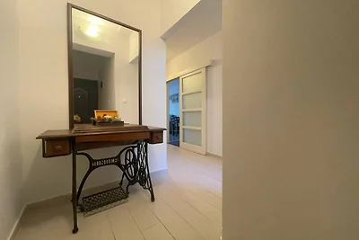 Zwei-Zimmer-Wohnung mit Terrasse