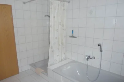 Ferienwohnung in Vöhl mit Schwimmbecken