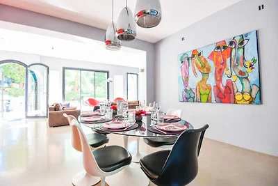 Villa Notre-Dame Piscine Parkplatz 4...