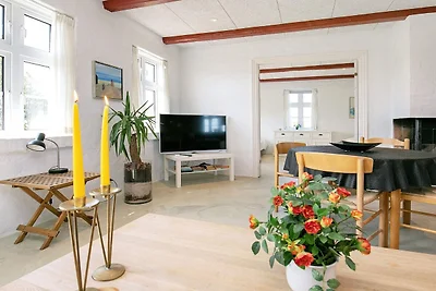 Spacieuse maison d'été avec sauna