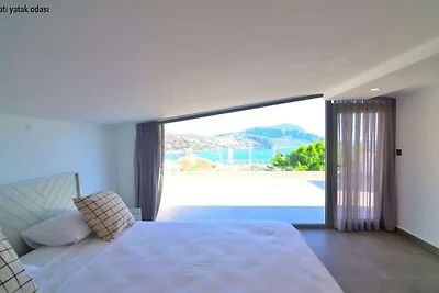 Villa in Kalkan mit Schwimmbecken