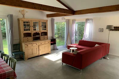 Renovierter Bungalow mit Garten für Familien