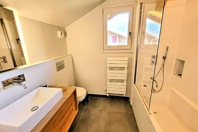 Chalet in der Nähe des Sees und der Skipisten...