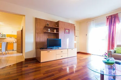 Standard Two Bedroom Apartment with Terrace (...