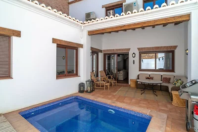 Haus in Nerja mit Pool und Meerblick