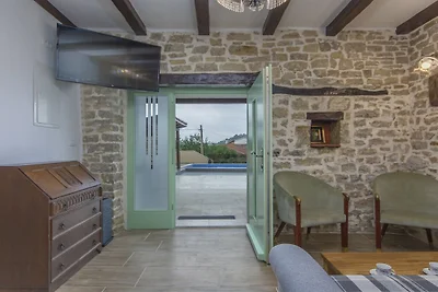 Villa in Motovun mit Schwimmbecken