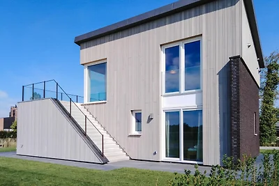 Moderne Villa mit Blick auf den Veere-See