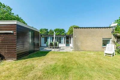 Bungalow in Sint Maartenszee am Strand