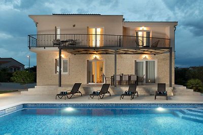 Abgelegene Villa in Murvica mit Terrasse