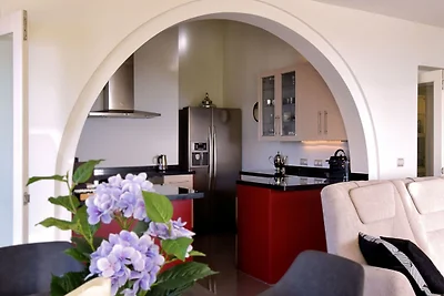 Moderne Villa mit privatem Pool in Sayalonga