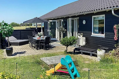 8 persoons vakantie huis in Væggerløse-By...