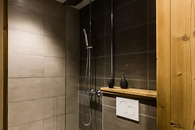 Charmante 2-Zimmer-Wohnung, komplett...