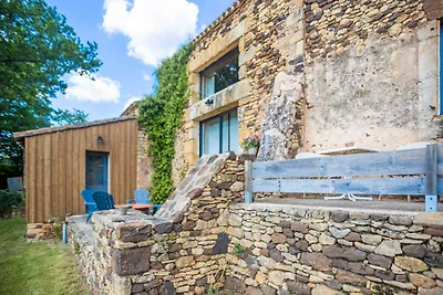 Ferienhaus in Mazeyrolles mit Garten