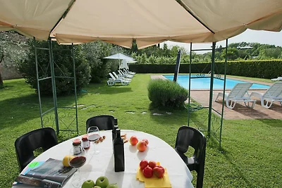Agriturismo con piscina e terrazza privata