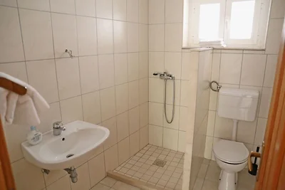 Charmantes Ferienhaus mit Terrasse in...