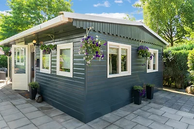 Schönes Holzchalet mit Garten in Reutum,...