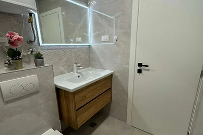 Apartment & Rooms Papa - Two Bedroom Apartmen...