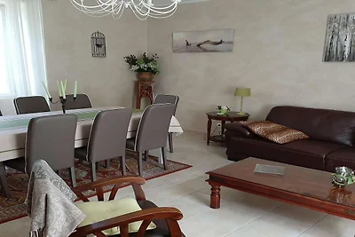 Geräumiges Einfamilienhaus mit Blick ins...