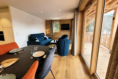 Helle Wohnung mit Terrasse