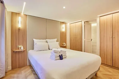 Neue Wohnung im Herzen von Paris für 4...