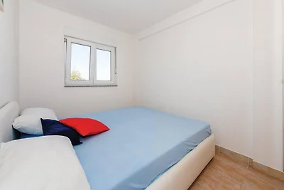 Gut gelegene Wohnung in Rogoznica