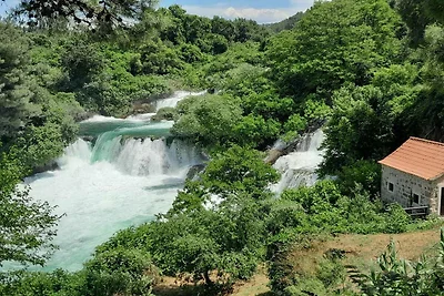 Moderne Wohnung in Biograd für 5 Personen