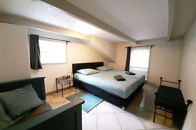 Sui tre o più occhi Confortevole residenza pe...