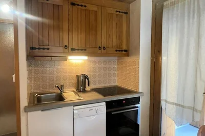 In der Nähe befinden sich Geschäfte, der kost...