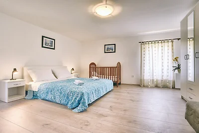 Appartamento a Valtura con ampio giardino