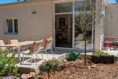 Four Bedroom Holiday Home with Pool