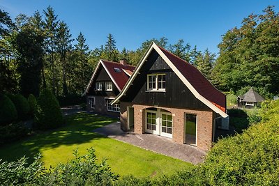 Chalet in Frisia con giardino recintato